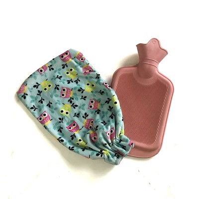 1 litro karšto vandens butelis su dangteliu